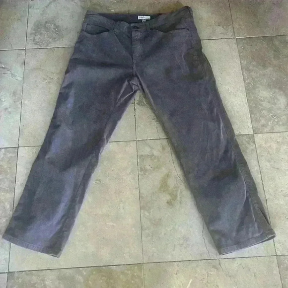 Peter Millar 5 pocket gray corduroy pants.Ladies 32 very good condition boot cut - Picture 6 of 6